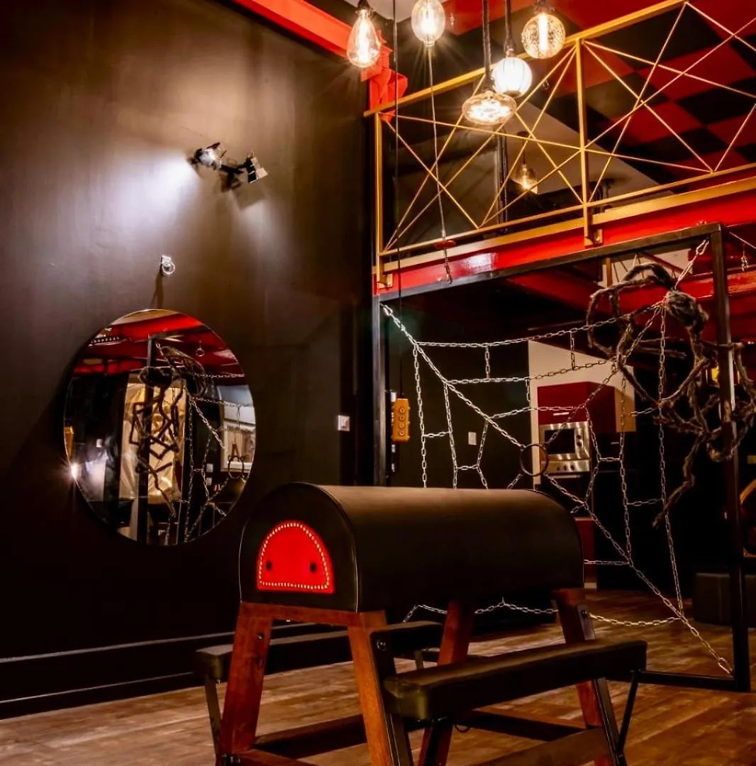 Love Room Spa Jacuzzi Sauna Et Donjon - Taniere De-Plaisirs Villefranche-sur-Saone 0*,